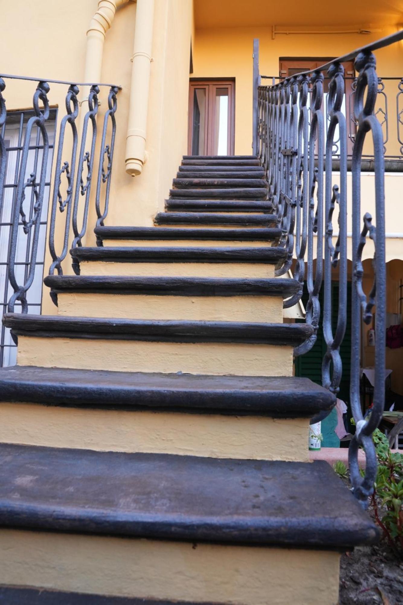 Affitta Camere Mimi Family Florenz Exterior foto