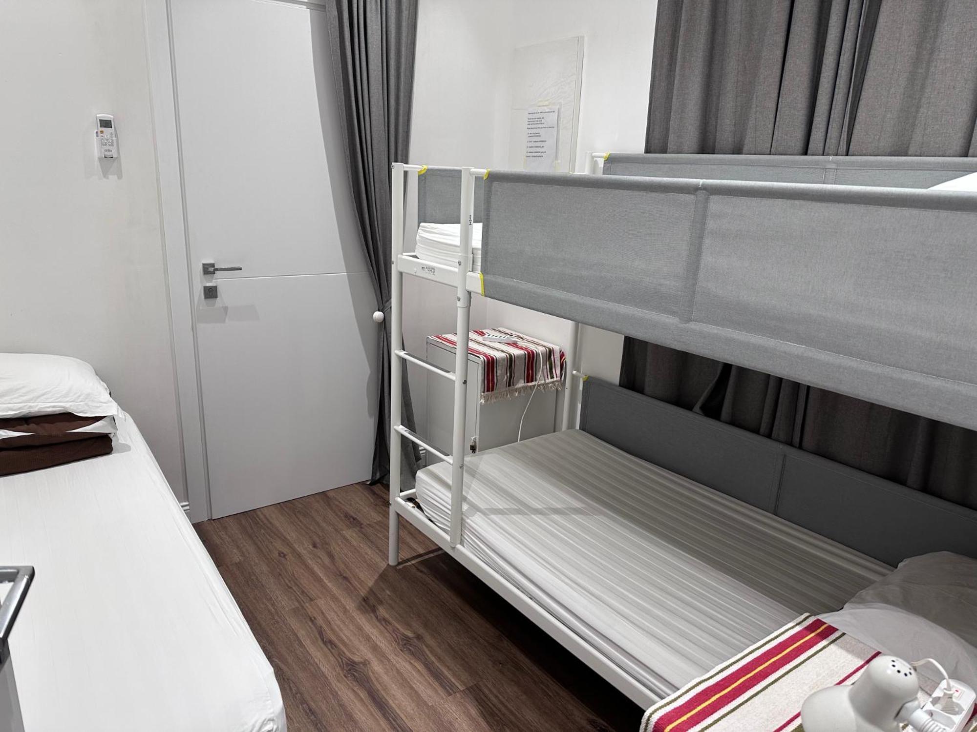 Affitta Camere Mimi Family Florenz Exterior foto